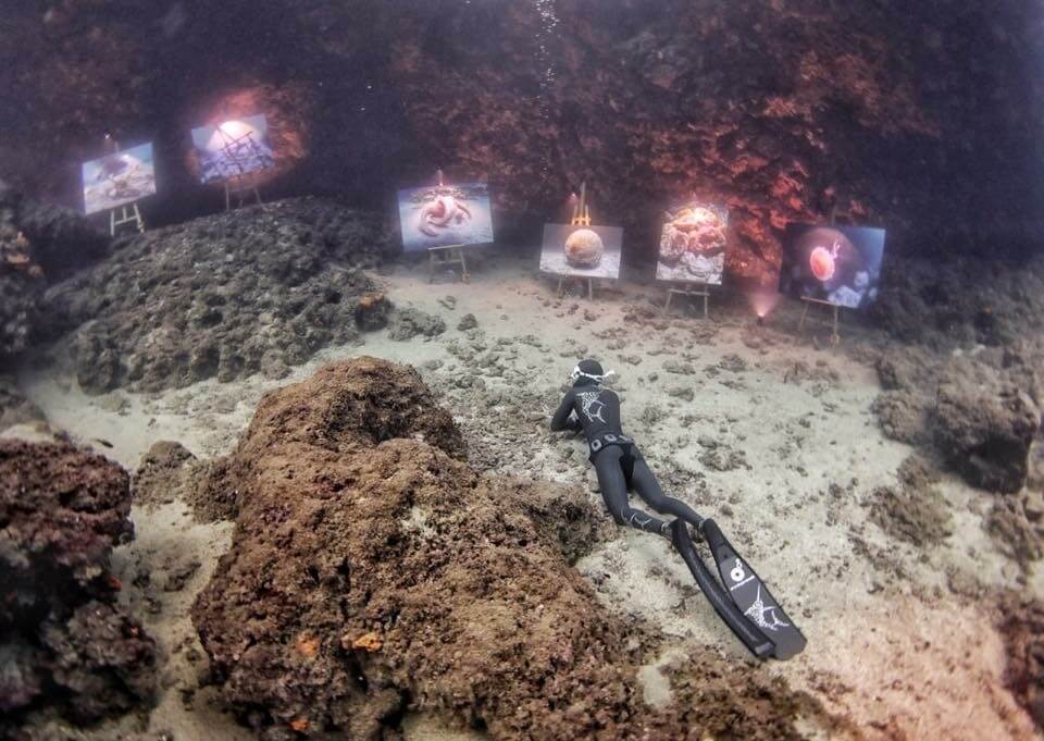 La galerie sous-marine en Grèce